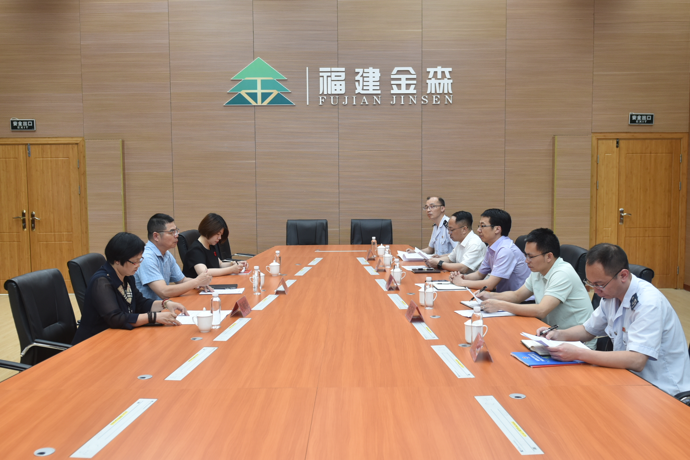 政企攜手 共謀區(qū)域林業(yè)經(jīng)濟發(fā)展